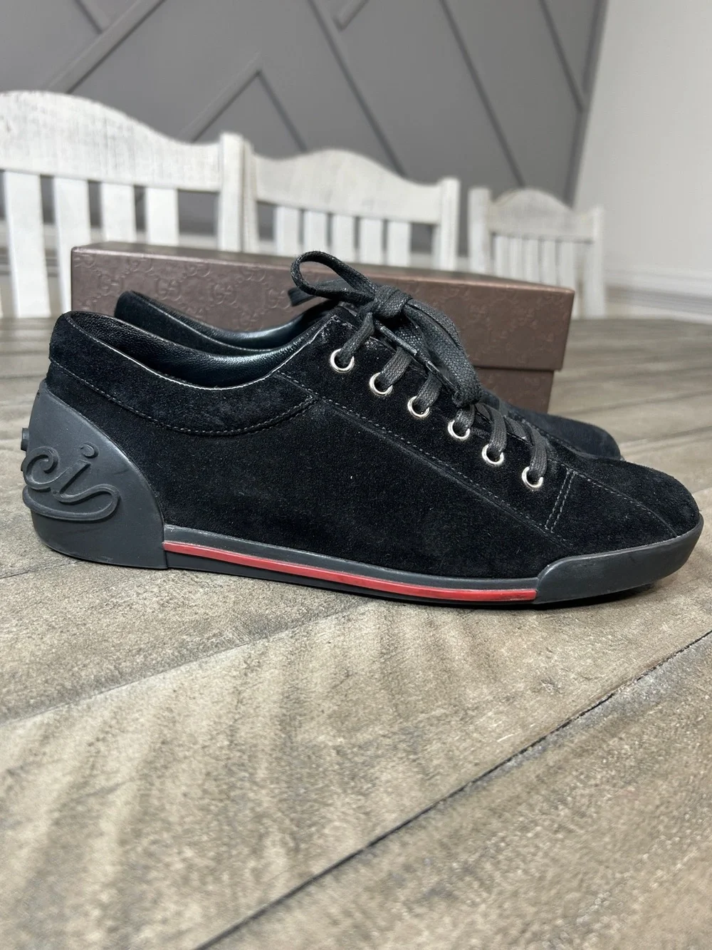 Gucci Script Logo Black Suede Low Top Sneakers Shoes Mens Size 7.5 38.5 G w/Box